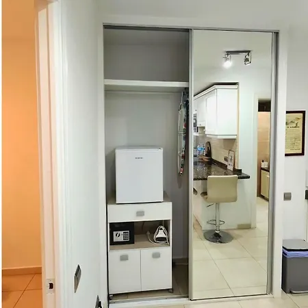 Apartamento Modern 1br Walk To Beach, Casino & Puerto Banus *