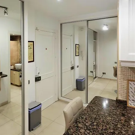 Modern 1br Walk To Beach, Casino & Puerto Banus