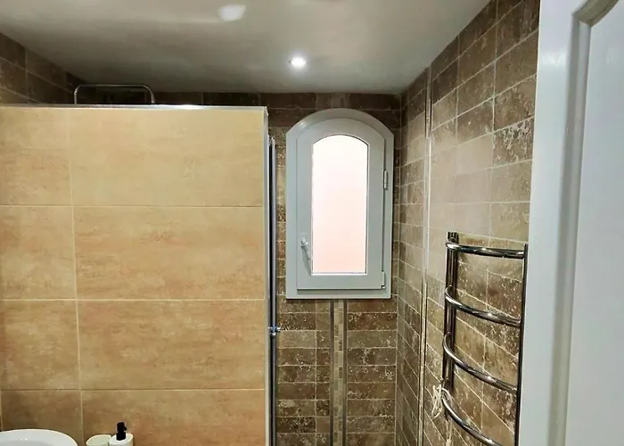 Modern 1br Walk To Beach, Casino & Puerto Banus Διαμέρισμα *