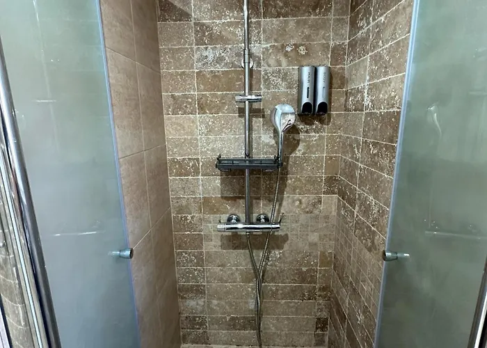 Modern 1br Walk To Beach, Casino & Puerto Banus Διαμέρισμα