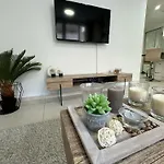 Apartamento Modern 1br Walk To Beach, Casino&puerto Banús Marbella