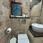 Modern 1br Walk To Beach, Casino&puerto Banús Apartamento