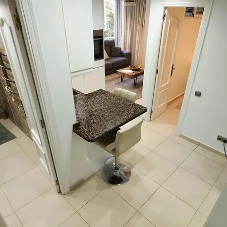 דירה Modern 1br Walk To Beach, Casino & Puerto Banus מארבלה